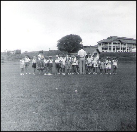 055b Pulau Brani school sports day